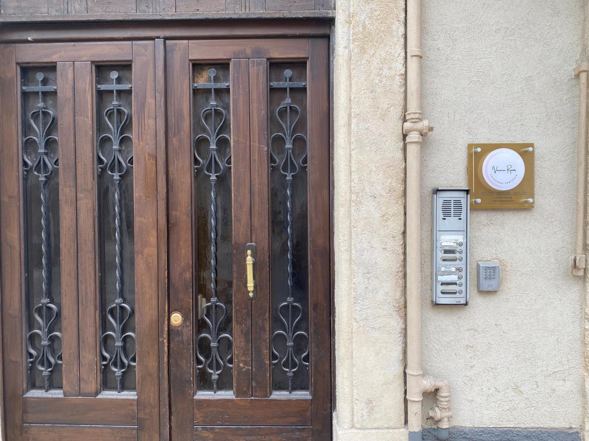 Verona Rooms Bagian luar foto